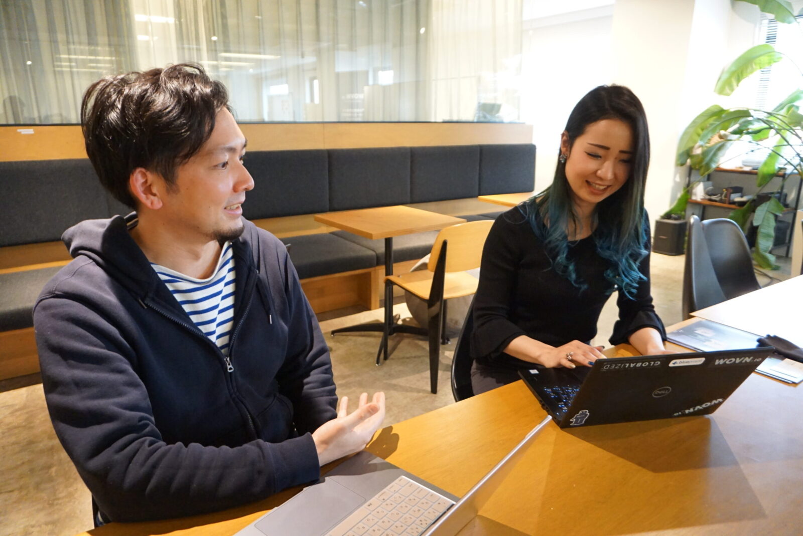 森山真一さんと香川亜友さん