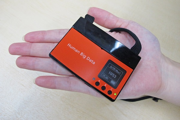 名札型ウエアラブルセンサー