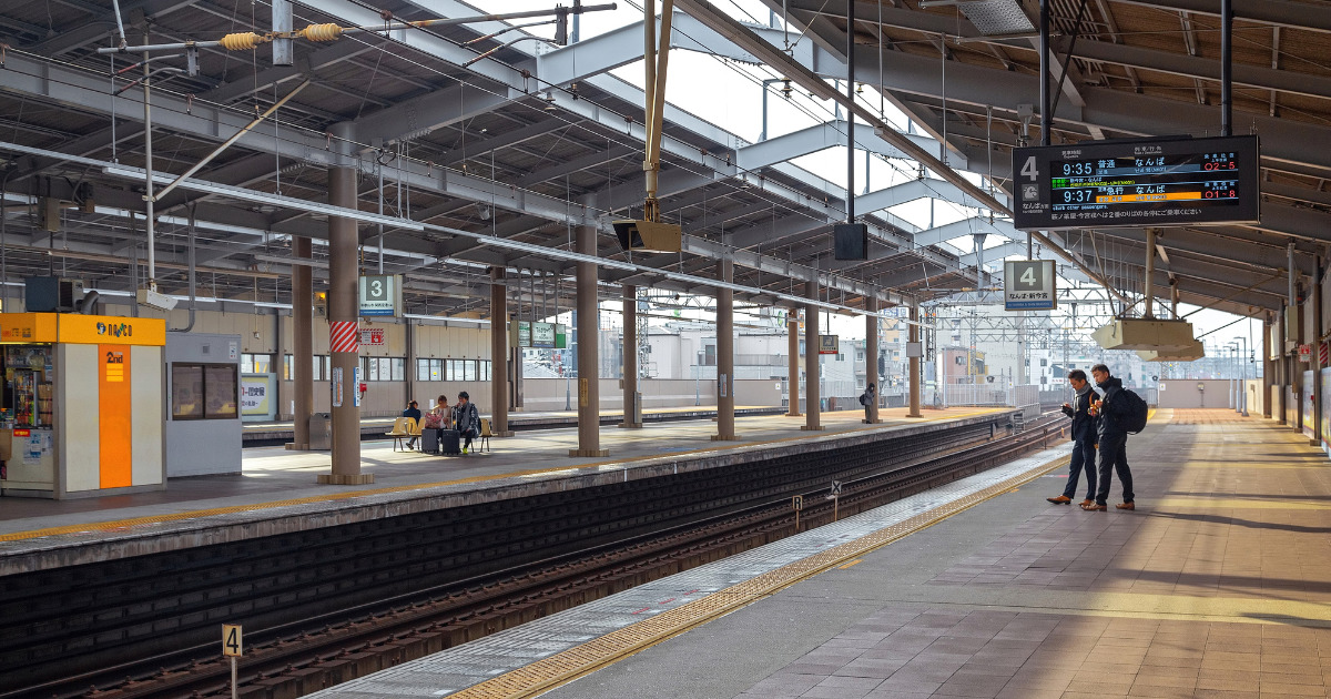 不審行動検知とは?画像認識AIを活用するメリット、注意点、導入実例を徹底解説!