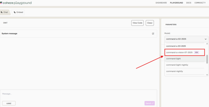チャット画面（Cohere Playground）で右側の「Model」を選択する